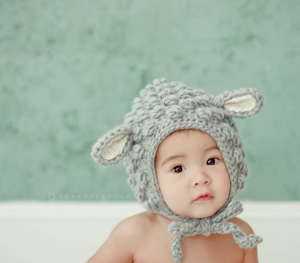 Christmas 2015 Gifts for Kids and Babies - LIttle Lamb Baby knit hat in grey winter hat